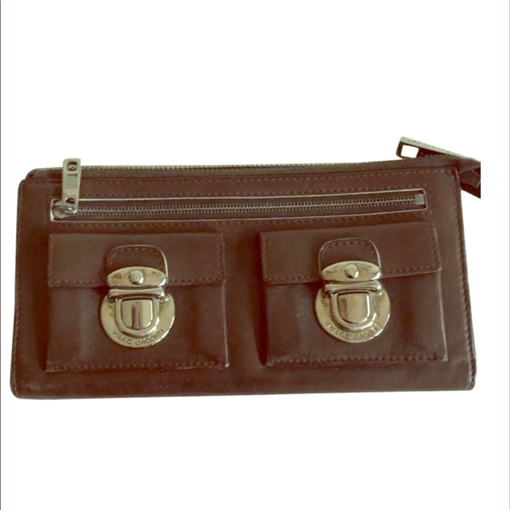 Mac Jacobs Zip Clutch Wallet in Olive Green